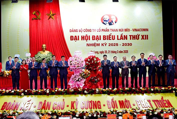 Đại hội Đại biểu Đảng bộ Công ty lần thứ XII nhiệm kỳ 2025 - 2030 Đại hội Đại biểu Đảng bộ Công ty lần thứ XII nhiệm kỳ 2025 - 2030